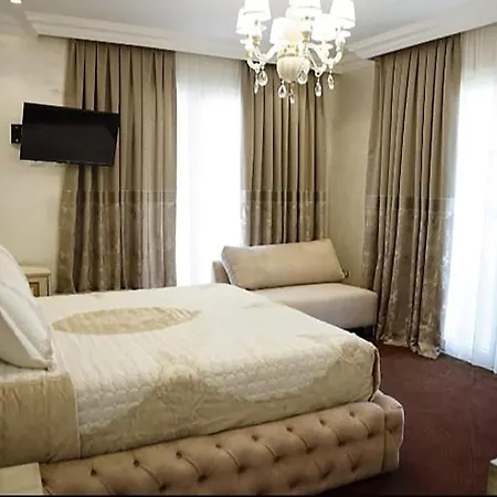 Eiffel 4* Tirana