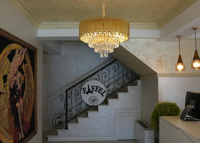 Eiffel ホテル Yrsheku