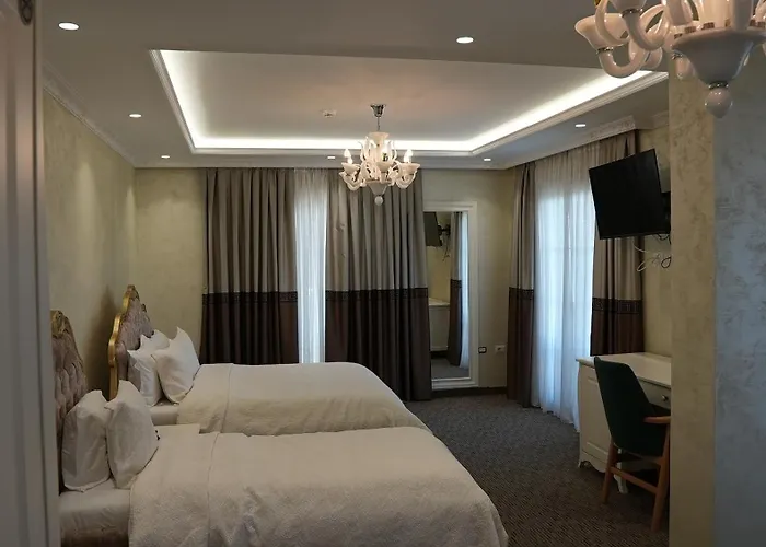 Eiffel ホテル Yrsheku