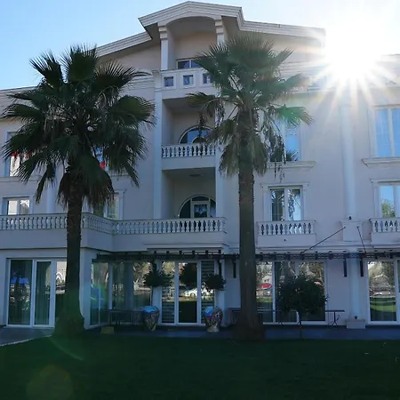 Hotel Eiffel Tirana