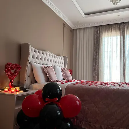 Eiffel Hotel Yrsheku